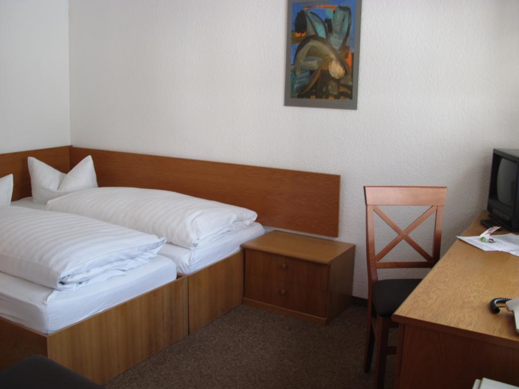 Dresdner Hoehe Dresden Exterior foto